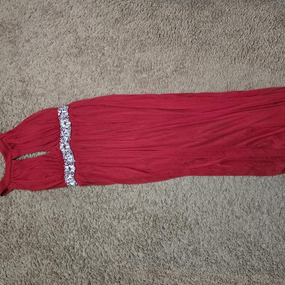 Elegant Red Halter Dress with Embellished Waist